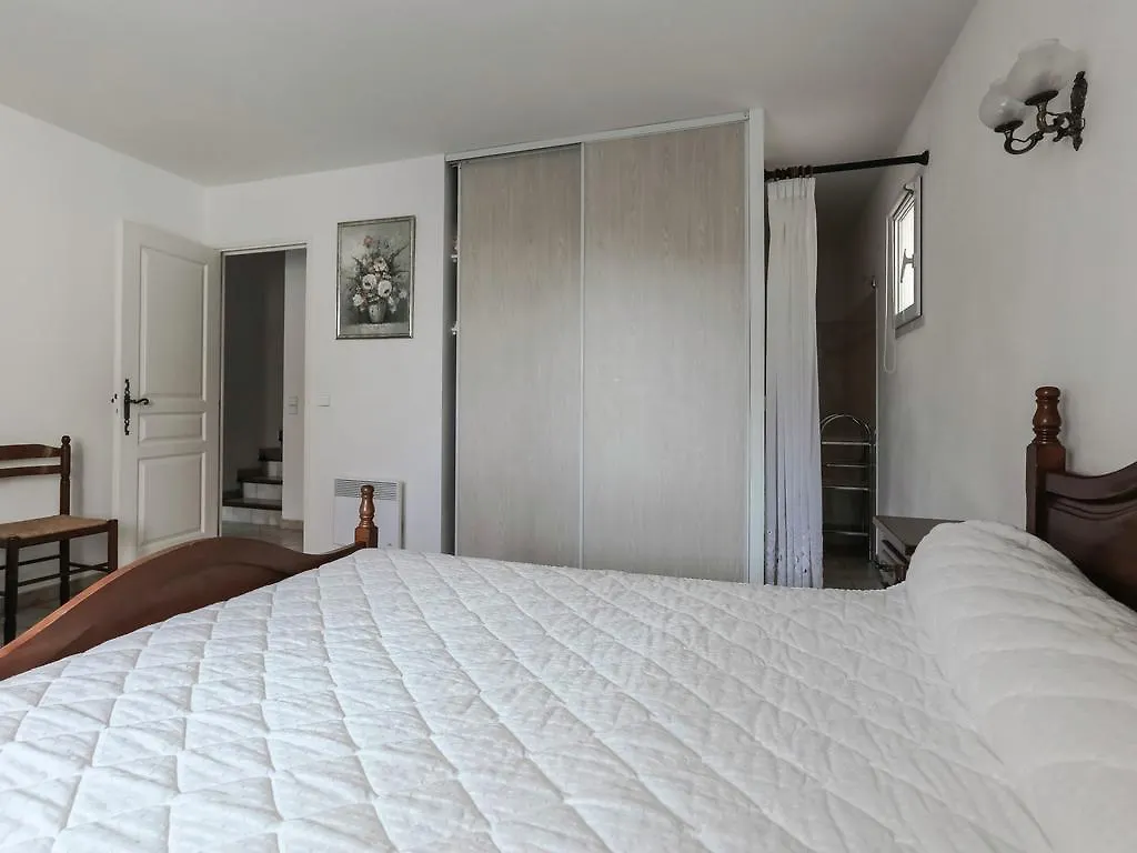 Provencal Holiday Home In Bormes Les Mimosas With Pool فرنسا