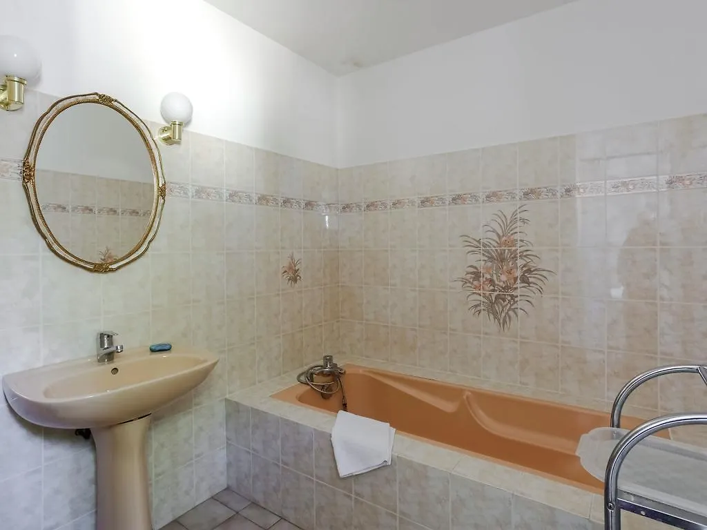 Provencal Holiday Home In Bormes Les Mimosas With Pool