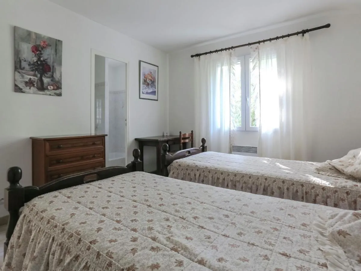 Provencal Holiday Home In Bormes Les Mimosas With Pool فرنسا